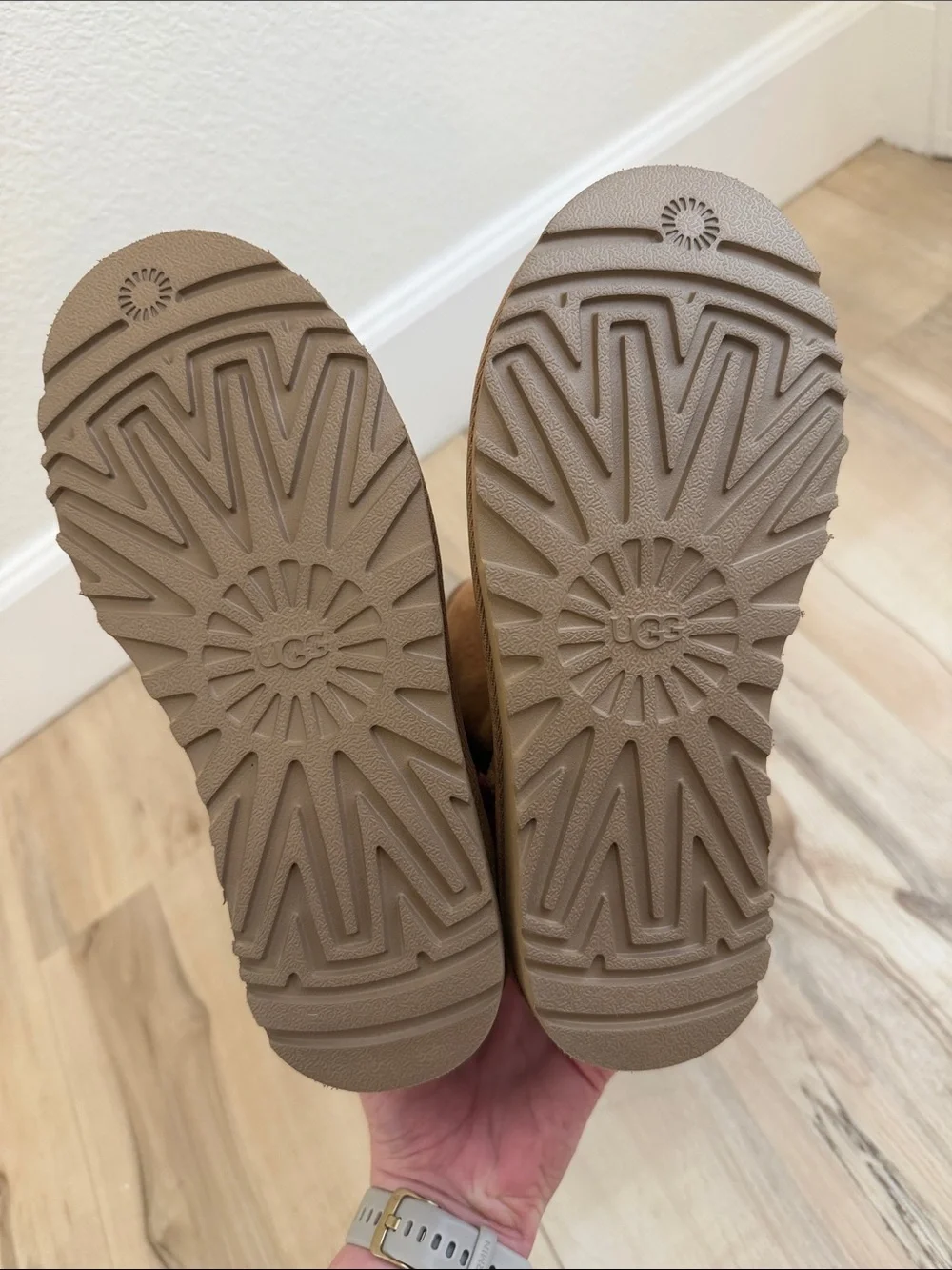 UGG Classic Short Lunara Boot